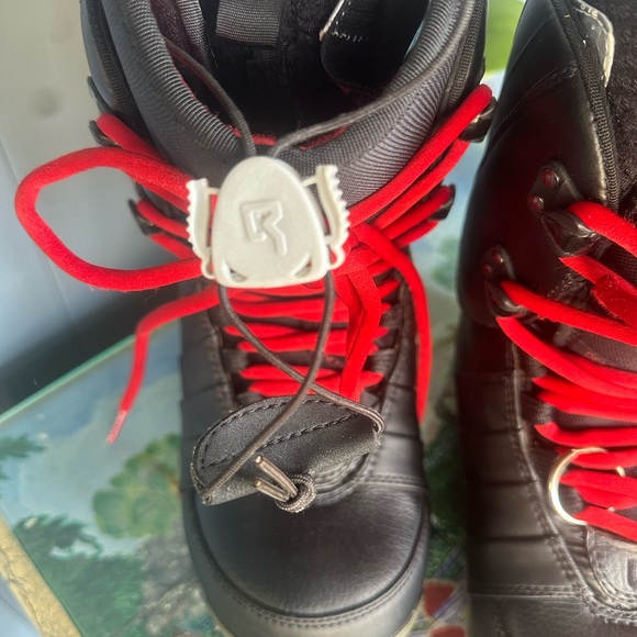 Burton Black and Red Women's Supreme Snowboard Boots - Picture 6 of 11